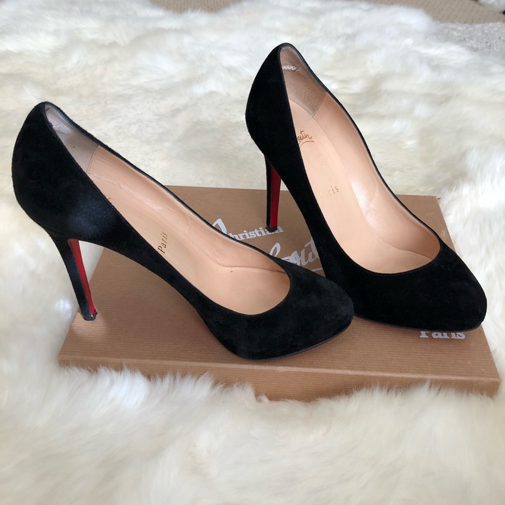 🖤 CHRISTIAN LOUBOUTIN Beautiful Black Pumps